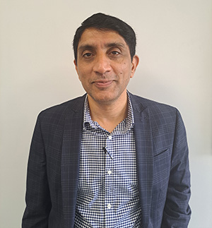 Dr Pravin  Dandegaonkar
