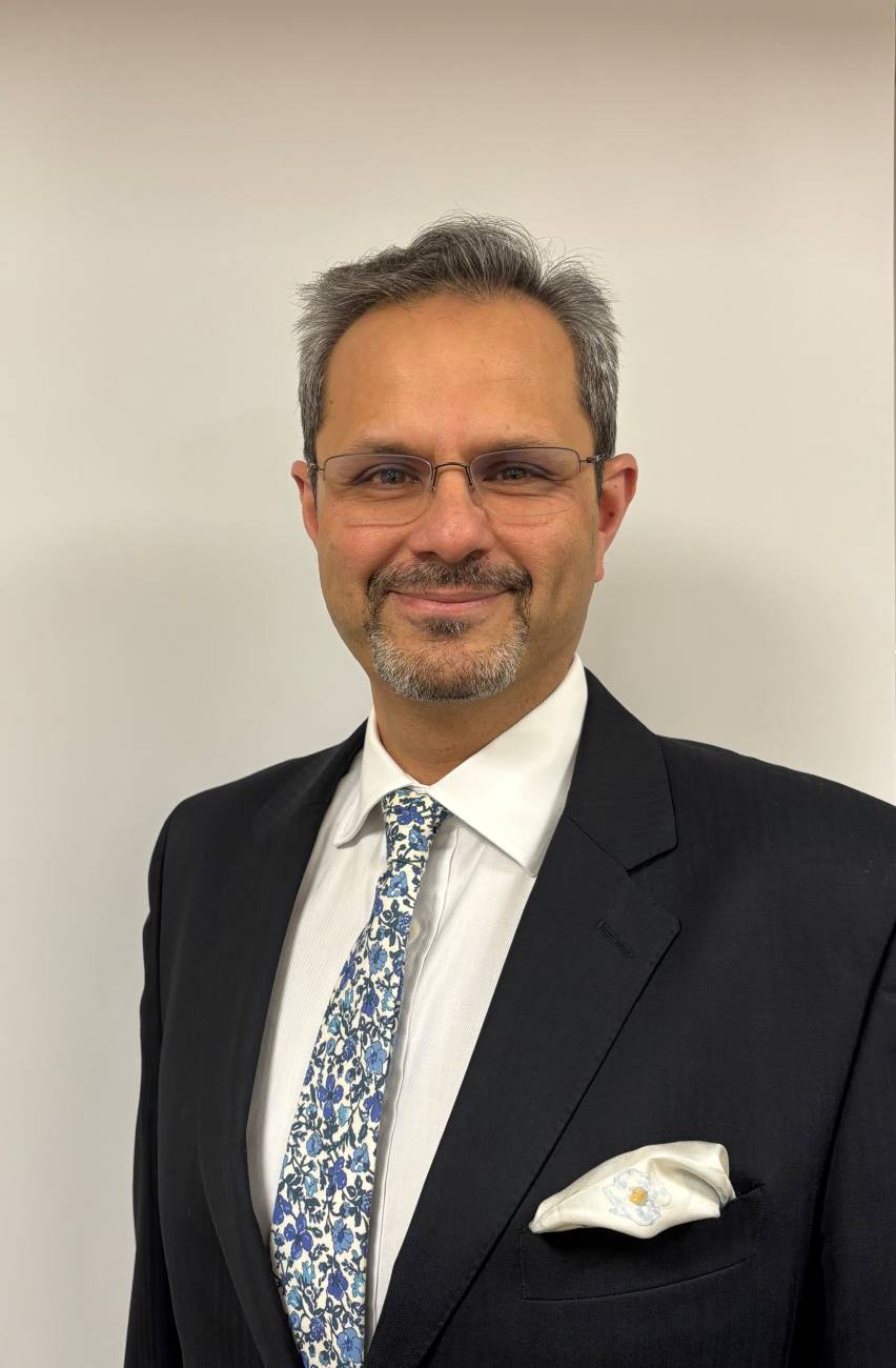 Mr Asad Qayyum, ENT